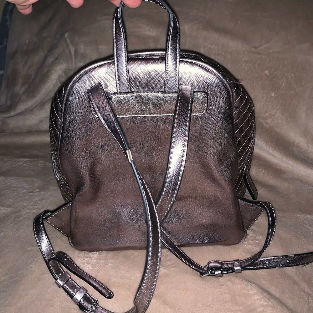 Guess backpack - Picture 2 of 3